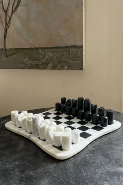 Cristina Oria Juegos De Mesa^Ajedrez De Mármol Con Diseño Irregular Blanco Y Negro