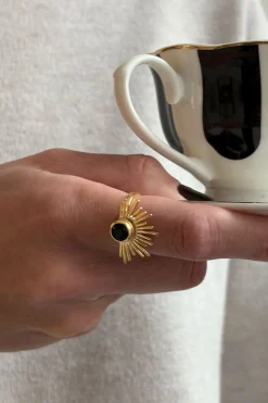 Cristina Oria Joyas Co|Joyas Co^Anillo Dorado Ajustable Con Diseño De Sol Y Onyx Negra