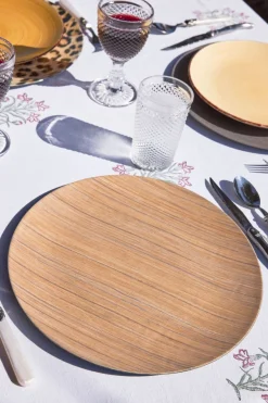 Cristina Oria Platos Y Bajoplatos^Bajoplato Textura Madera