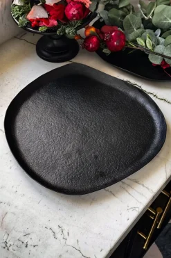 Cristina Oria Bandejas^Bandeja Negra De Aluminio Con Diseño Irregular Mediana