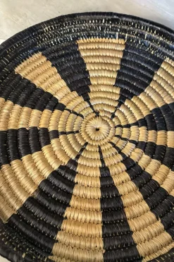 Cristina Oria Bandejas|Queseras^Bandeja Redonda Con Base De Mimbre Y Tapa De Cristal