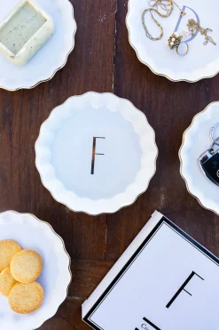 Cristina Oria Menaje Iniciales|Bandejas^Bandejas Con Borde Ondulado Iniciales