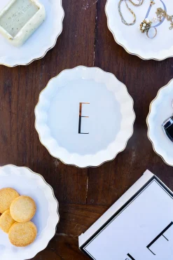 Cristina Oria Menaje Iniciales|Bandejas^Bandejas Con Borde Ondulado Iniciales