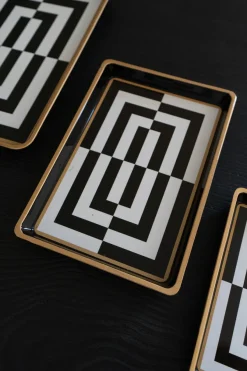 Cristina Oria Bandejas^Bandejas Decorativas Con Diseño Geométrico Blancas Y Negras