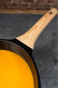 Cristina Oria Sartenes, Ollas Y Cacerolas^Cacerola Negra Con Mango De Madera