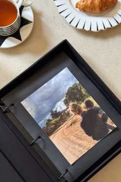 Cristina Oria Álbumes|Piezas Decorativas^Caja Decorativa Con Álbum Beige Y Negra