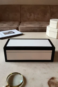 Cristina Oria Piezas Decorativas^Caja Decorativa De Resina Blanca Con Bordes Negros