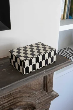 Cristina Oria Piezas Decorativas^Caja Decorativa De Resina Con Diseño De Flechas Blancas Y Negras