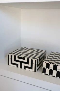 Cristina Oria Piezas Decorativas^Caja Decorativa De Resina Con Diseño De Puzle Blanco Y Negro