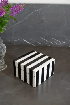 Cristina Oria Piezas Decorativas^Caja Decorativa Mini De Resina Cuadrada Con Diseño De Rayas Blancas Y Negras