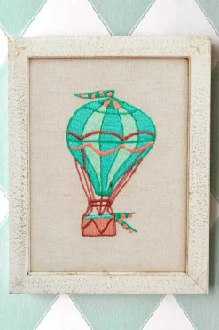 Cristina Oria Cajas Y Bolsas Gourmet|Cajas Y Bolsas Gourmet^Caja Recién Mamá Especial Foie & Cuadros Bordados