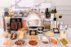 Cristina Oria Cajas Y Bolsas Gourmet|Cajas Y Bolsas Gourmet^Caja Recién Mamá Súper Premium & Vajilla Infantil Co