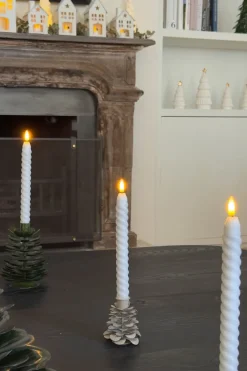 Cristina Oria Candelabros Y Portavelas^Candelabro De Hierro Con Diseño De Árbol Blanco Y Dorado