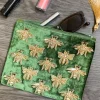 Cristina Oria Joyeros, Carteras Y Fundas|Bolsos, Bolsas Y Neceseres^Cartera De Terciopelo Verde Con Abejas Bordadas