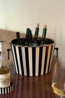 Cristina Oria Cubiteras Y Champaneras^Champanera De Resina Con Diseño De Rayas Blancas Y Negras