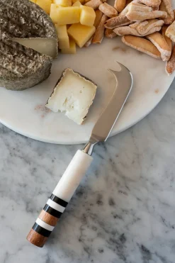 Cristina Oria Cubiertos De Aperitivo|Cuchillos^Cuchillo De Queso De Mármol Y Detalle De Madera