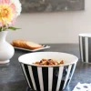 Cristina Oria Fuentes, Ensaladeras Y Cuencos^Cuenco Negro Y Blanco Con Diseño De Rayas