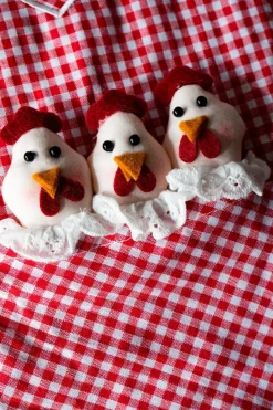 Cristina Oria Delantales|Delantales^Delantal De Niños Mini Con Diseño De Gallinas & Cuadros Rojos