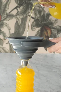 Cristina Oria Gadgets Y Utensilios^Embudo Plegable