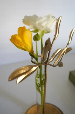 Cristina Oria Jarrones, Floreros Y Maceteros^Florero De Metal Dorado Con Diseño De Planta