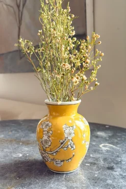 Cristina Oria Jarrones, Floreros Y Maceteros^Florero De Porcelana Amarillo Diseño Sakura