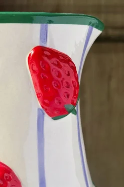 Cristina Oria Jarras Y Botellas^Jarra Blanca Diseño Fresas