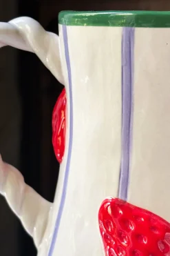 Cristina Oria Jarras Y Botellas^Jarra Blanca Diseño Fresas