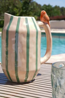 Cristina Oria Jarras Y Botellas^Jarra Rayas Verdes Y Detalle Pájaro