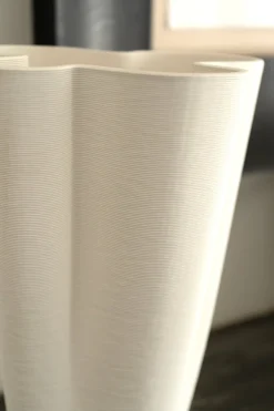 Cristina Oria Jarrones, Floreros Y Maceteros^Jarrón De Cerámica Con Diseño De Flor Y Con Textura