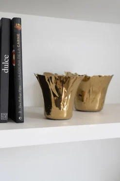 Cristina Oria Jarrones, Floreros Y Maceteros^Jarrón Dorado Con Diseño Irregular