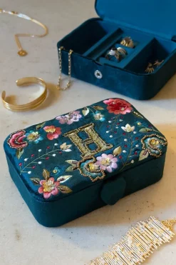 Cristina Oria Joyeros, Carteras Y Fundas^Joyeros De Terciopelo Con Iniciales Y Flores Bordadas