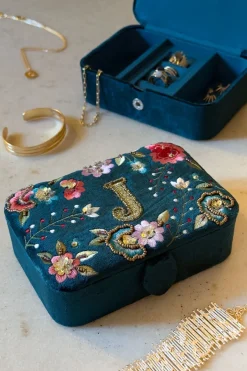 Cristina Oria Joyeros, Carteras Y Fundas^Joyeros De Terciopelo Con Iniciales Y Flores Bordadas