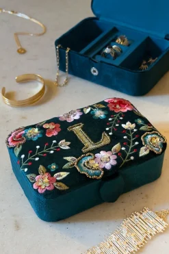 Cristina Oria Joyeros, Carteras Y Fundas^Joyeros De Terciopelo Con Iniciales Y Flores Bordadas