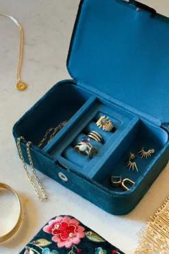 Cristina Oria Joyeros, Carteras Y Fundas^Joyeros De Terciopelo Con Iniciales Y Flores Bordadas