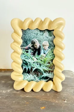 Cristina Oria Marcos De Fotos^Marco De Fotos Con Diseño De Espiral Beige