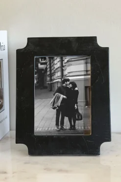 Cristina Oria Marcos De Fotos^Marco De Fotos De Mármol Negro