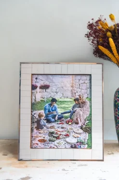 Cristina Oria Marcos De Fotos^Marco De Fotos De Resina Blanco Con Filo De Metal