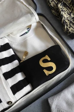 Cristina Oria Joyeros, Carteras Y Fundas|Bolsos, Bolsas Y Neceseres^Neceseres De Terciopelo Negro Con Iniciales Doradas