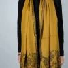Cristina Oria Bufandas Y Pashminas^Pashmina Lisa Con Bordado Ocre Y Flor Negra