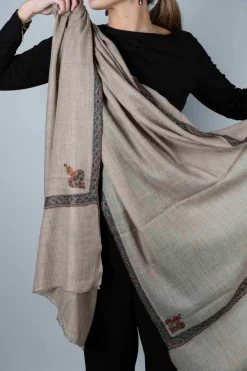 Cristina Oria Bufandas Y Pashminas^Pashmina Lisa Con Bordado