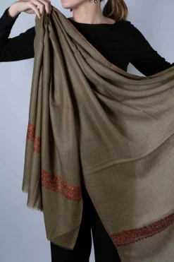 Cristina Oria Bufandas Y Pashminas^Pashmina Lisa Con Bordado