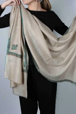 Cristina Oria Bufandas Y Pashminas^Pashmina Lisa Con Bordado