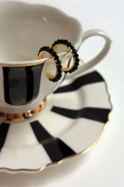 Cristina Oria Joyas Co|Joyas Co^Pendientes Dorados Con Diseño De Aros Y Onyx Negras