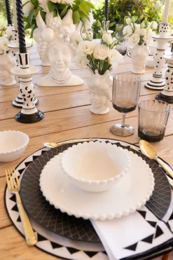 Cristina Oria Platos Y Bajoplatos^Plato Llano De Porcelana Diseño Bolitas