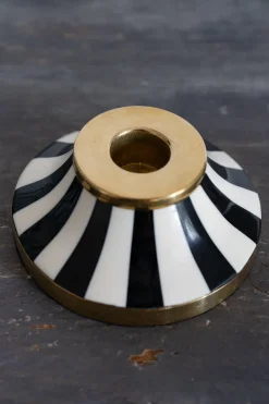 Cristina Oria Candelabros Y Portavelas^Portavelas De Resina Con Diseño De Rayas Blancas Y Negras Bajo Pequeño