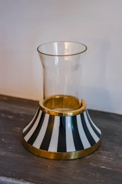 Cristina Oria Candelabros Y Portavelas^Portavelas De Resina Con Diseño De Rayas Blancas Y Negras Bajo Grande