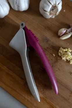 Cristina Oria Gadgets Y Utensilios^Prensa Ajos Con Asas