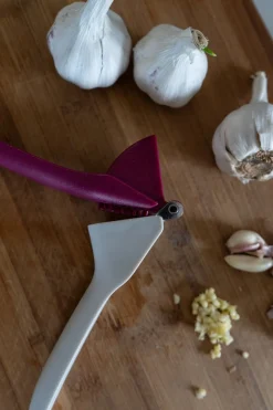 Cristina Oria Gadgets Y Utensilios^Prensa Ajos Con Asas