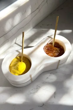 Cristina Oria Accesorios De Mesa^Recipiente Doble De Mármol Blanco Con Cucharas Doradas