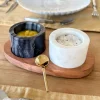 Cristina Oria Accesorios De Mesa^Set 2 Recipientes De Mármol Blanco Y Negro Con Cuchara Y Base De Madera